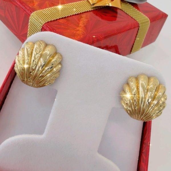 ARETES OMEGA CONCHA EN 10K